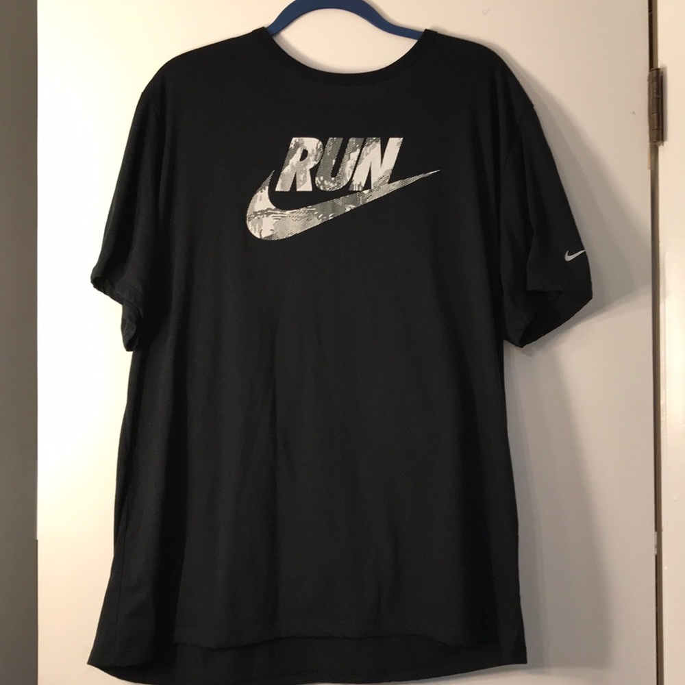 Black Nike T-shirt